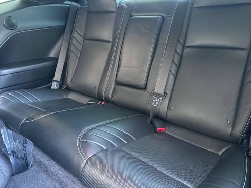 Used 2016 Dodge Challenger SRT Hellcat RWD image 12