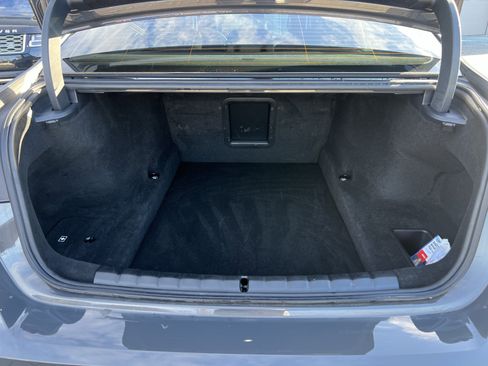 Used 2023 BMW 740i w/ Executive Package image 37