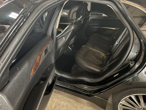 Used 2013 Lincoln MKZ FWD image 8