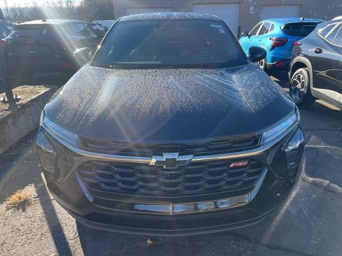 Used 2026 Chevrolet Trax RS w/ Driver Confidence Package FWD image 3