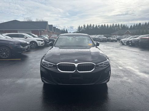 Used 2023 BMW 330i xDrive Sedan w/ Convenience Package image 9