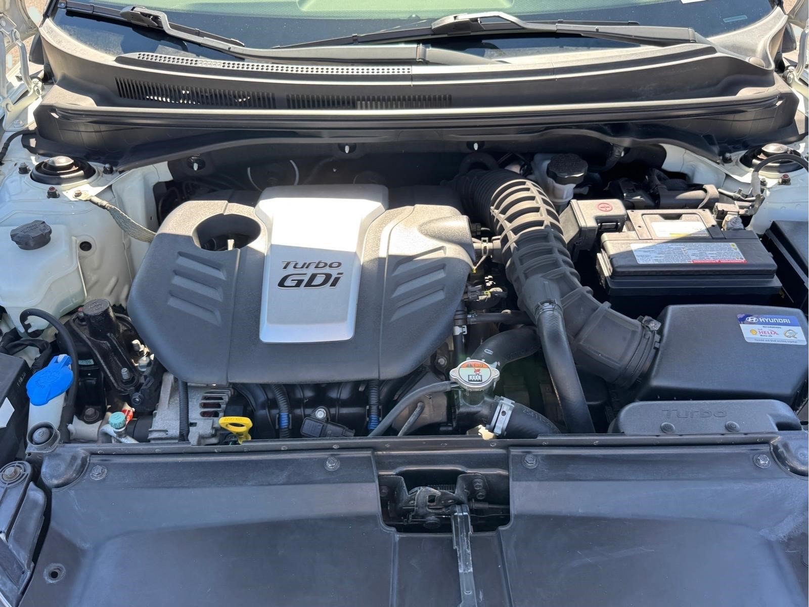 Used 2016 Hyundai Veloster Turbo w/ Option Group 04 FWD image 12