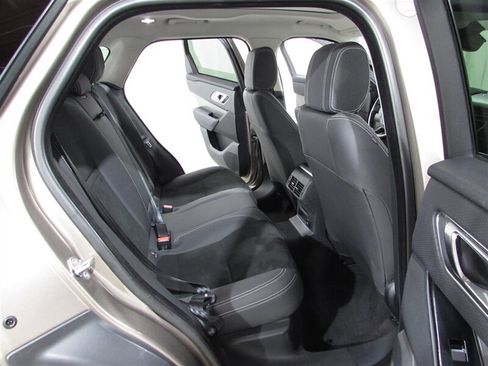 Used 2018 Land Rover Range Rover Velar image 82