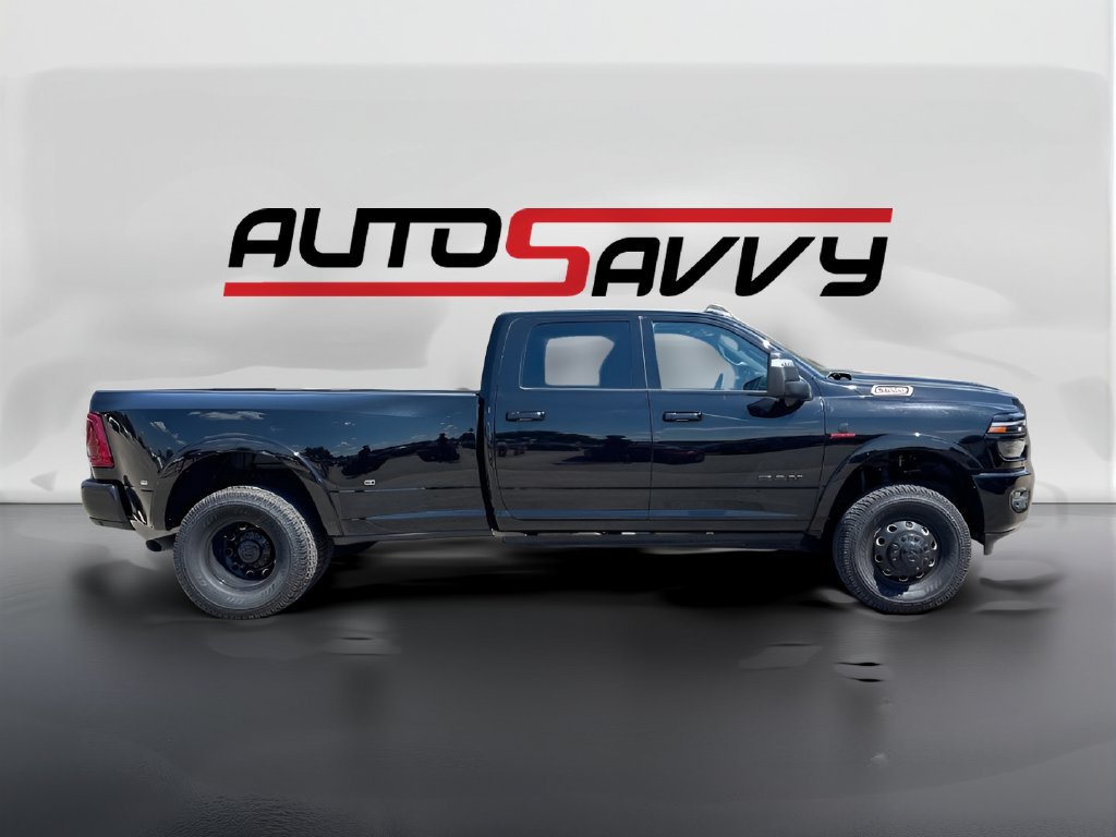 Used 2025 RAM 3500 Limited AWD/4WD image 8