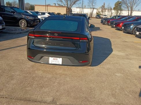 Used 2024 Toyota Prius LE image 10