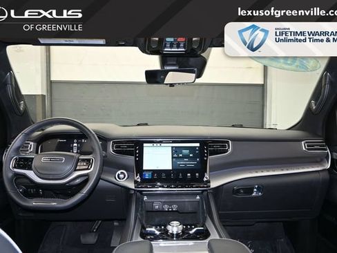 Used 2023 Jeep Grand Wagoneer Series II AWD/4WD image 27
