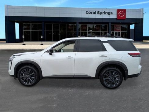 New 2026 Nissan Pathfinder SL w/ SL Premium Package image 2