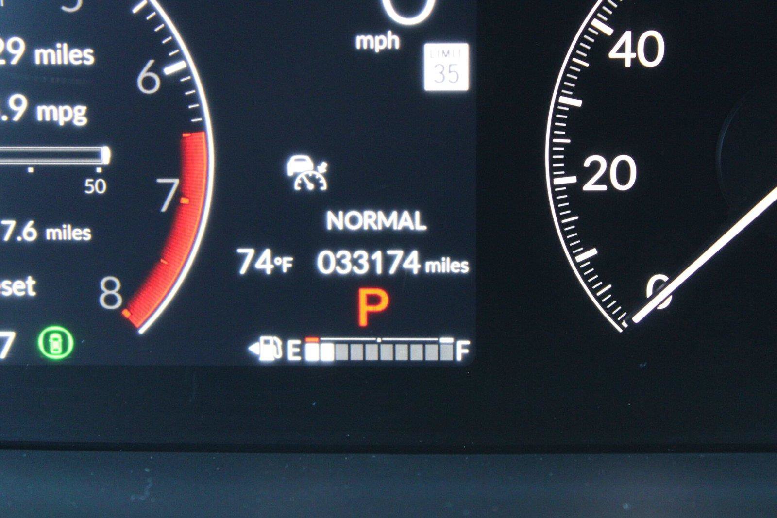 Used 2025 Honda Pilot TrailSport image 39