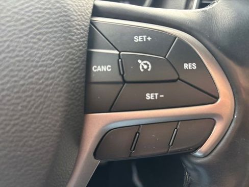 Used 2021 Jeep Grand Cherokee Laredo X RWD image 39