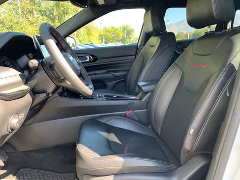 Used 2025 Jeep Compass Trailhawk image 25