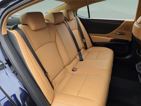 New 2025 Lexus ES 350 w/ Premium Package image 24