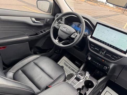 Used 2025 Ford Escape Platinum image 13