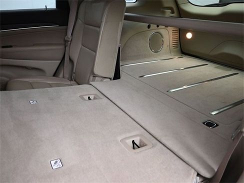 Used 2014 Jeep Grand Cherokee Overland w/ Advanced Technology Group image 26