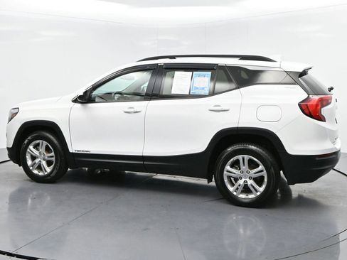 Used 2020 GMC Terrain SLE w/ Driver Convenience Package AWD/4WD image 4