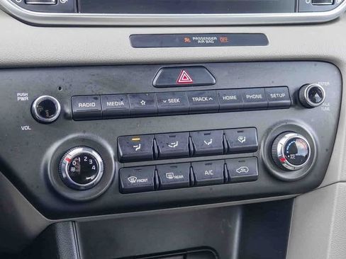 Certified 2020 Kia Sportage LX image 21