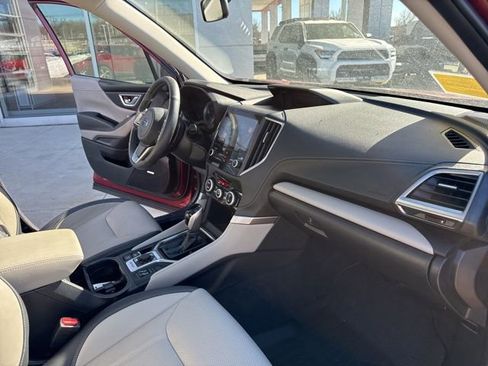 Used 2023 Subaru Forester Limited image 28