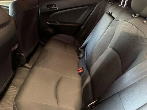 Used 2022 Toyota Prius L Eco image 8