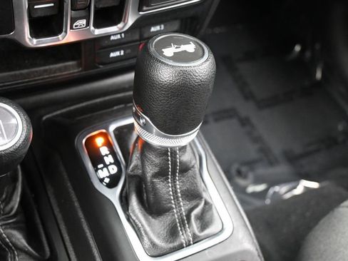 Used 2024 Jeep Wrangler Sport S AWD/4WD image 21