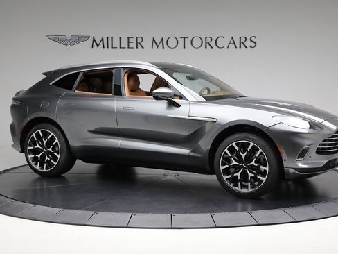 Used 2024 Aston Martin DBX AWD/4WD image 9