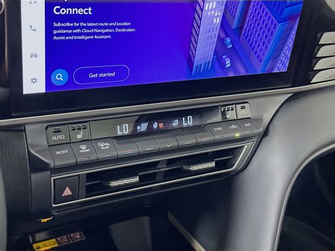 Used 2025 Toyota Camry XSE FWD image 23