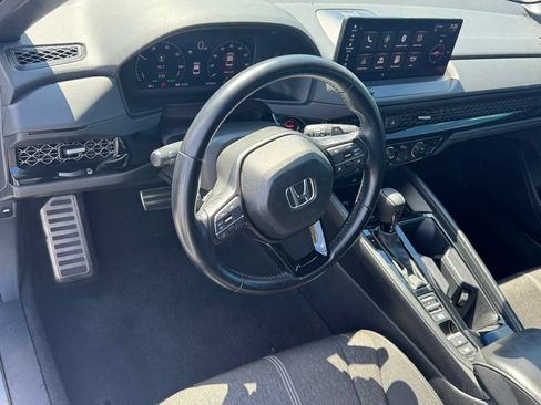 Used 2025 Honda Accord Sport image 16