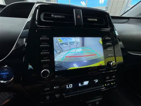 Used 2022 Toyota Prius LE FWD image 18