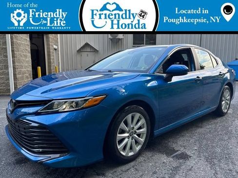 Used 2020 Toyota Camry LE FWD image 1