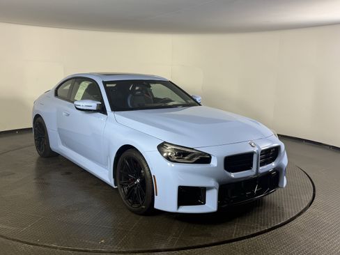 Used 2025 BMW M2 w/ Lighting Package image 5