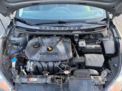 Used 2013 Hyundai Elantra Limited FWD image 9