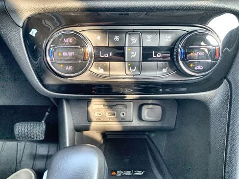Certified 2023 Buick Encore GX Essence w/ Advanced Technology Package AWD/4WD image 18