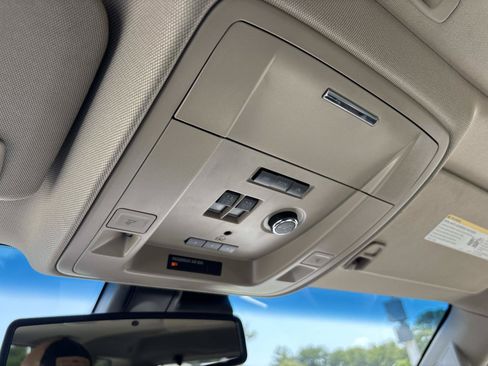 Used 2017 Chevrolet Tahoe Premier AWD/4WD image 27