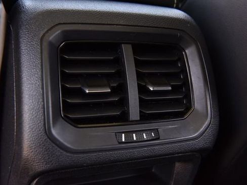 Certified 2023 Volkswagen Tiguan SE w/ Panoramic Sunroof Package image 23