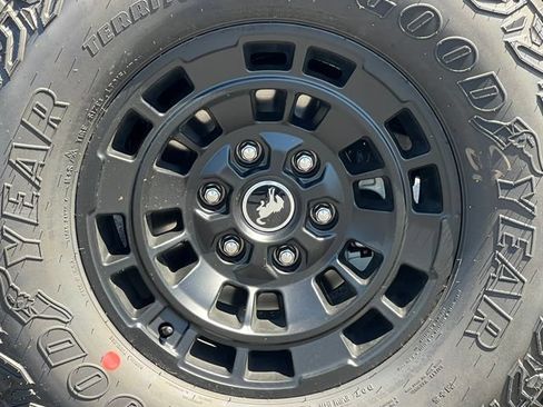 New 2026 Ford Bronco Badlands AWD/4WD image 6