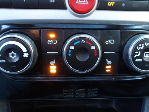 Used 2013 Chevrolet Captiva Sport LT w/ Convenience Package image 15