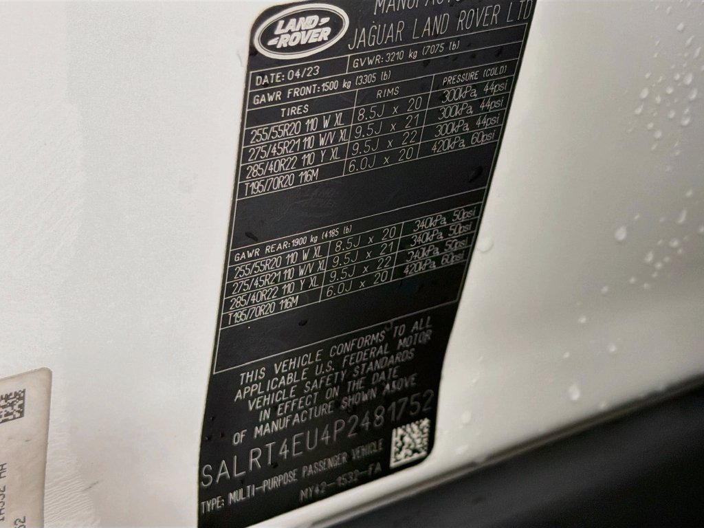 Certified 2023 Land Rover Discovery S R-Dynamic AWD/4WD image 34