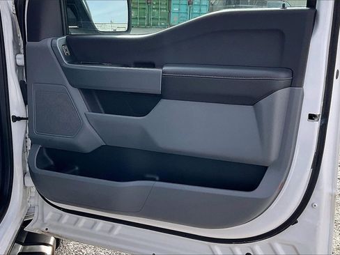 Used 2023 Ford F150 XLT w/ XTR Package image 21