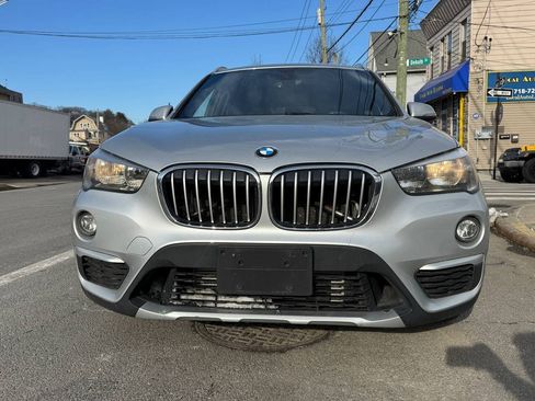 Used 2018 BMW X1 xDrive28i w/ Convenience Package AWD/4WD image 2