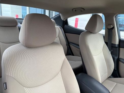 Used 2015 Hyundai Elantra SE w/ Option Group 02 image 25