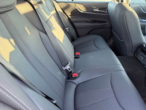 Used 2022 Toyota Mirai XLE image 8