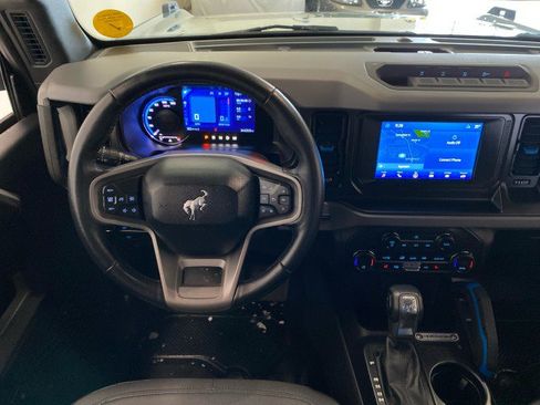 Used 2023 Ford Bronco Black Diamond w/ Sasquatch Package image 14