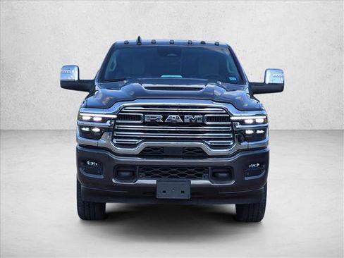 Used 2025 RAM 2500 Laramie AWD/4WD image 2