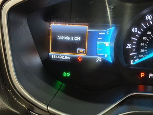 Used 2017 Ford Fusion SE w/ Fusion SE Technology Package image 15