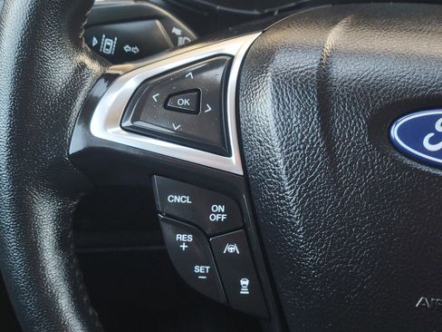 Used 2024 Ford Edge SEL image 26