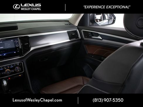 Used 2023 Volkswagen Atlas SEL Premium AWD/4WD image 18
