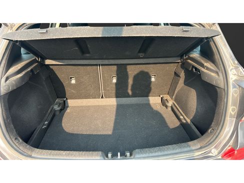 Used 2018 Hyundai Elantra GT FWD image 16