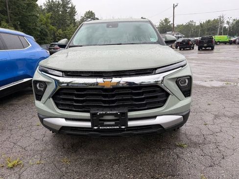 Used 2026 Chevrolet TrailBlazer LT w/ LT Cold Weather Package AWD/4WD image 2