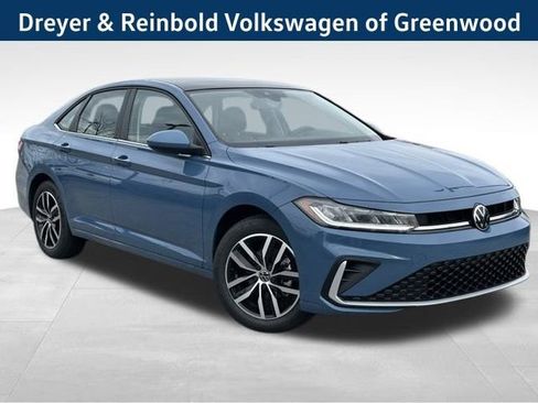 New 2026 Volkswagen Jetta SE image 1
