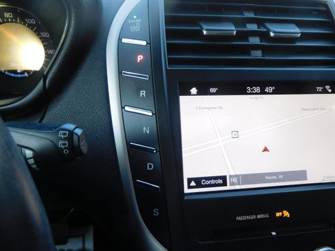 Used 2018 Lincoln MKC Reserve image 22