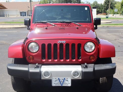 Used 2011 Jeep Wrangler Sahara AWD/4WD image 12