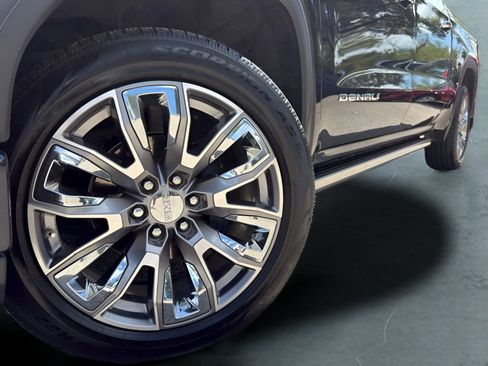 Used 2022 GMC Sierra 1500 Denali w/ Denali Reserve Package AWD/4WD image 4